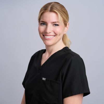 Dr Nicky Bundang 